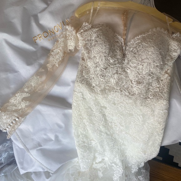 NEW UNWORN UNALTERED PRONOVIAS DRILIA WEDDING DRESS MERMAID LACE - Picture 6 of 13